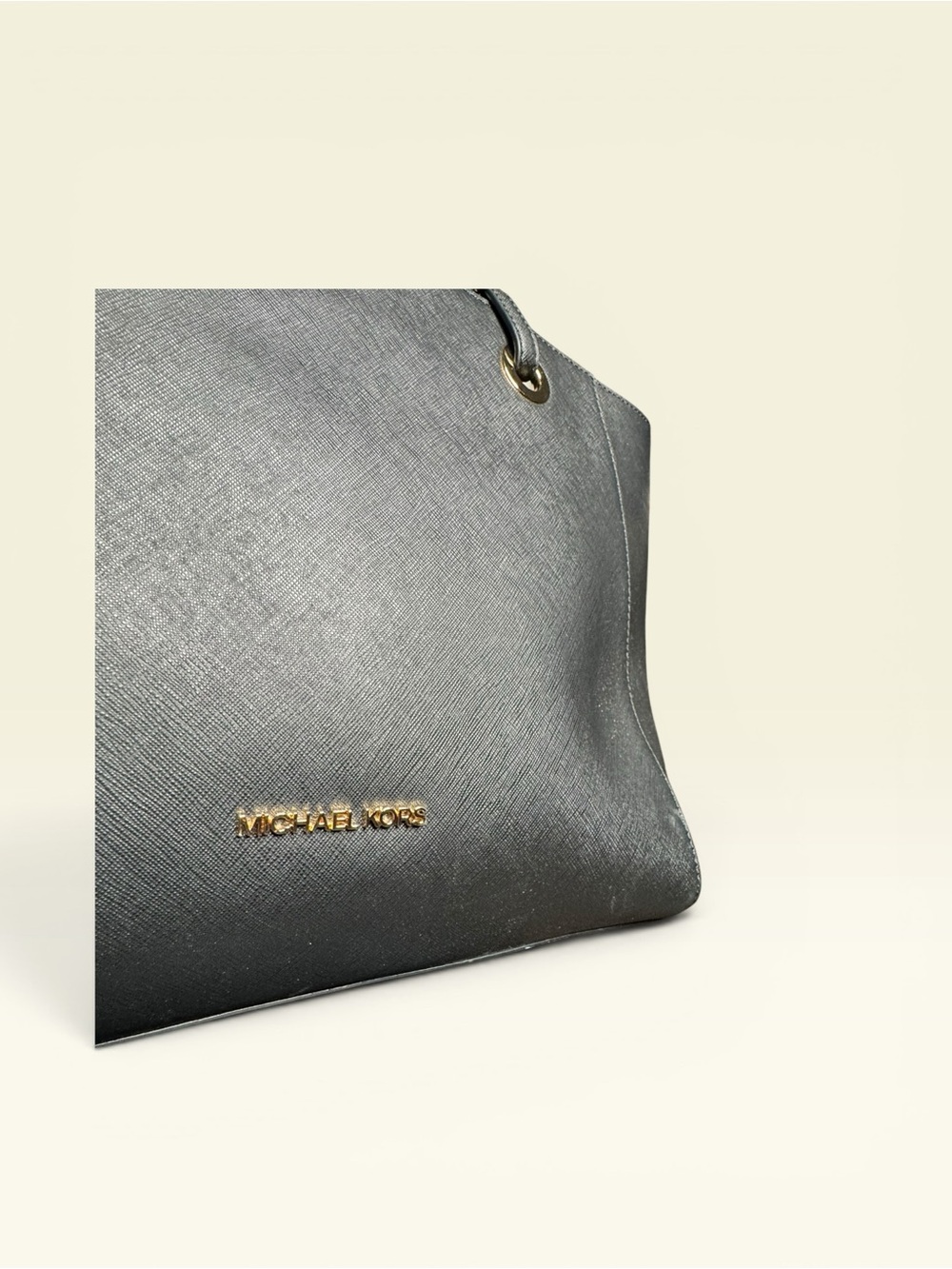 Michael Kors Black Walsh Saffiano Tote - Picture 6 of 12